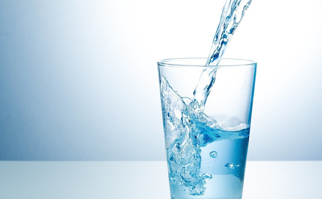 7 beneficios del agua para la salud